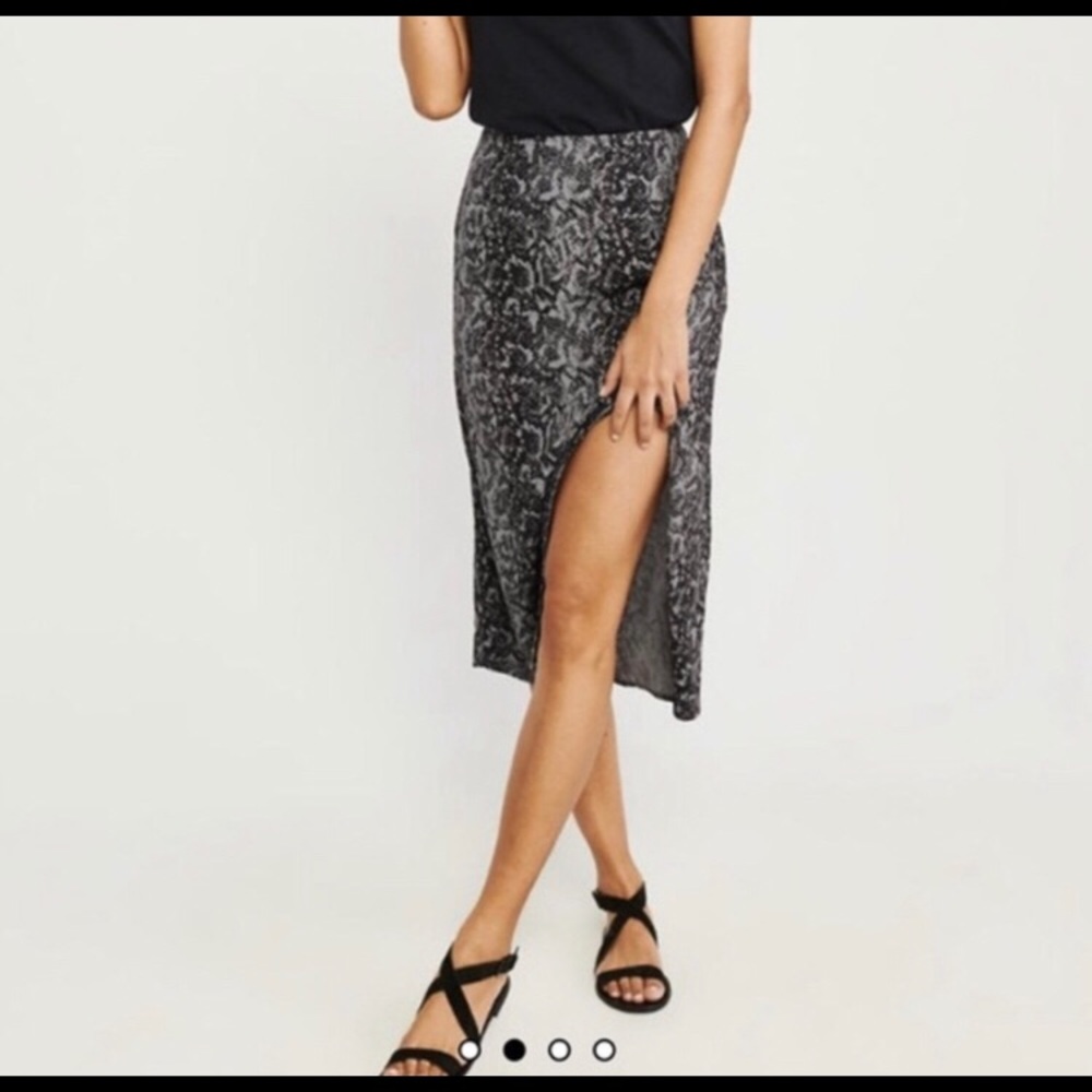 Abercrombie & Fitch | Womens Snake Print Skirt, XS